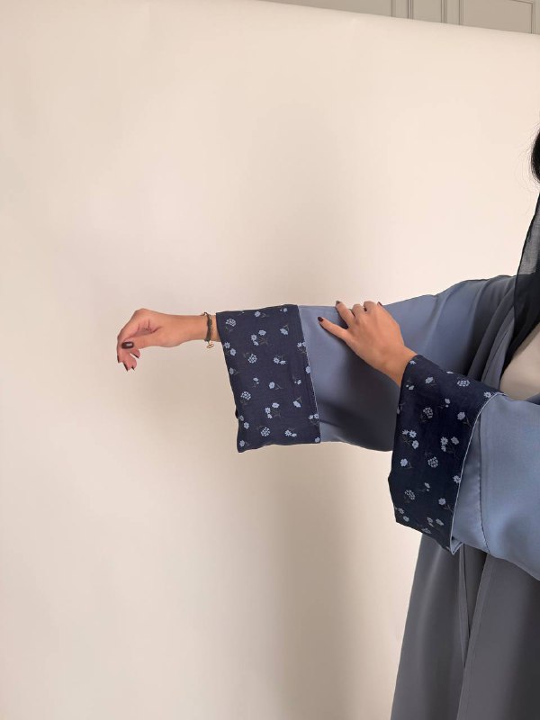 عباية ديسمبر - Bateel Abaya