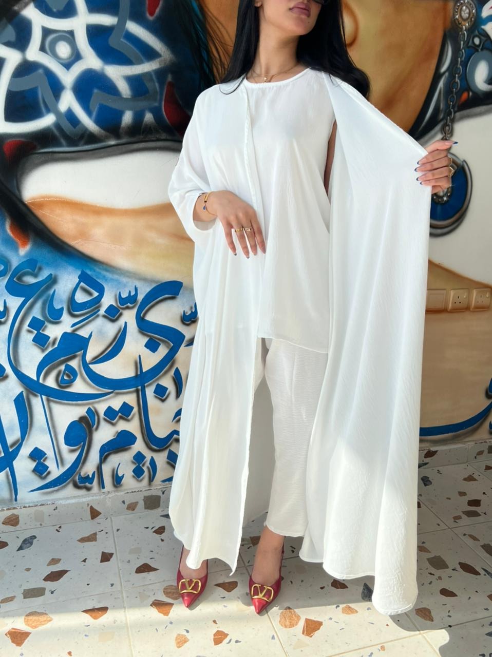 سلاف ابيض - Bateel Abaya