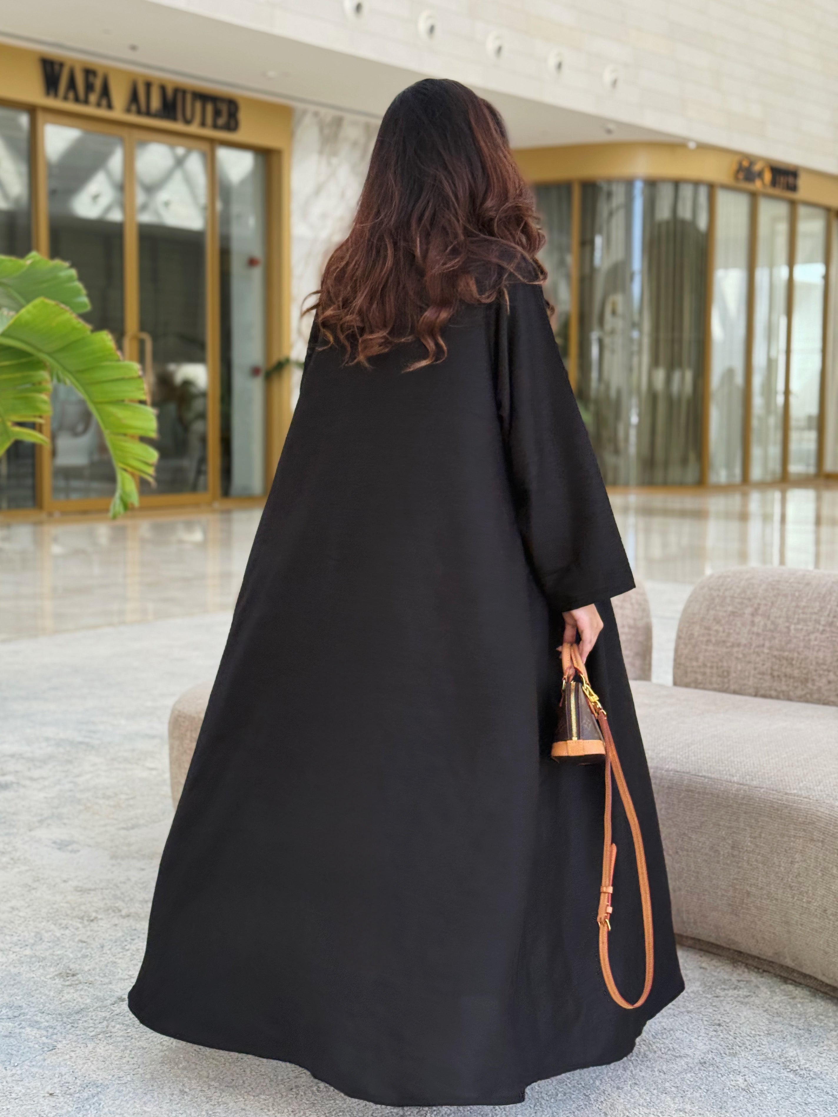 لنن اسود - Bateel Abaya