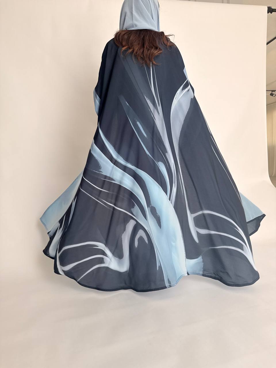 عباية ابريل - Bateel Abaya