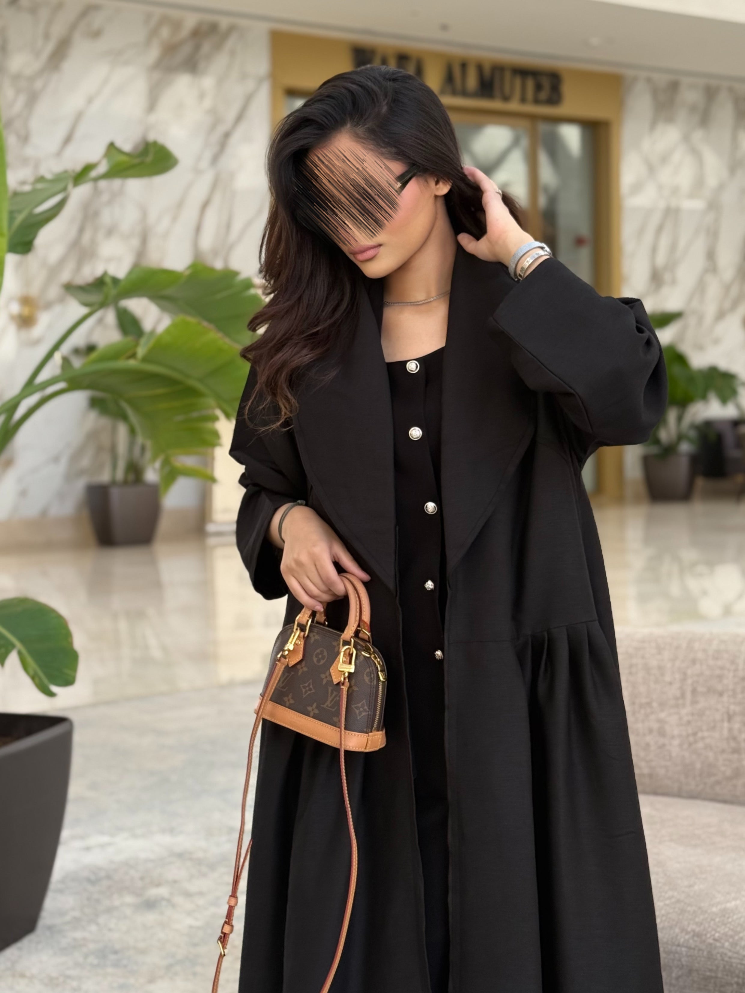 لنن اسود - Bateel Abaya