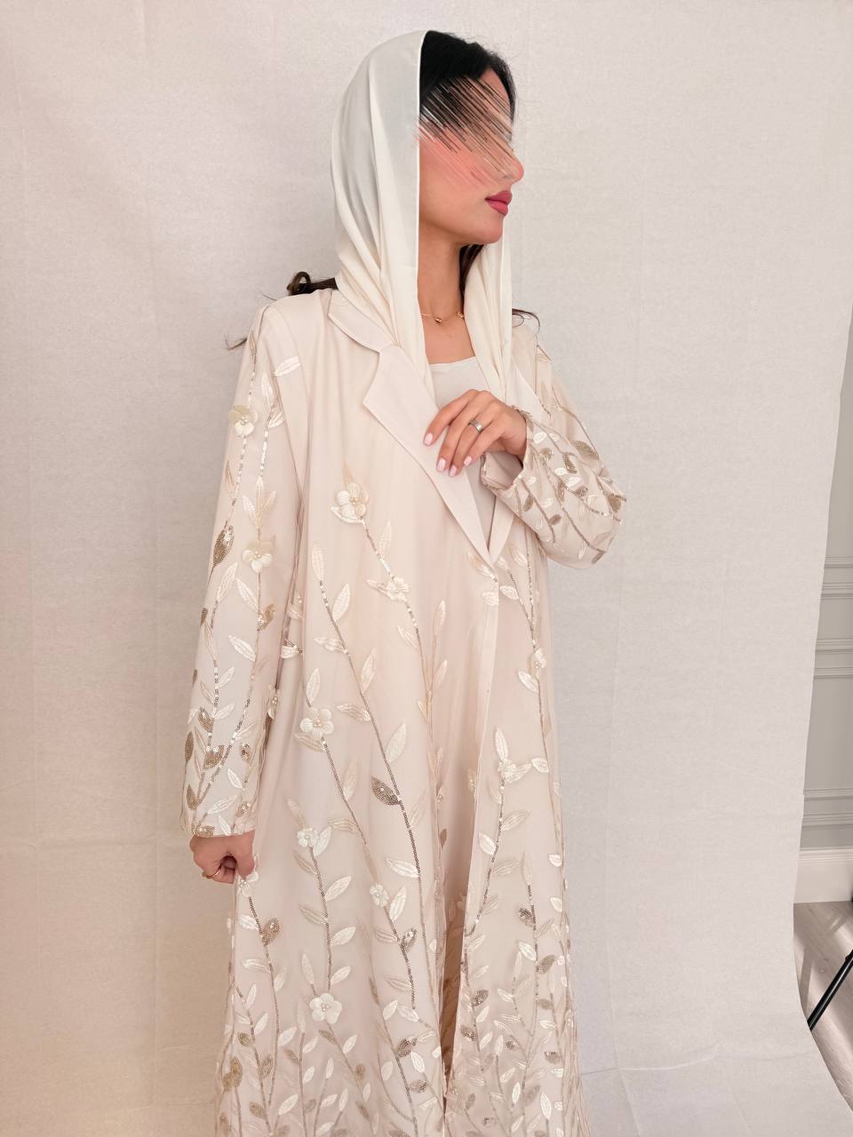 ازهار بيج - Bateel Abaya