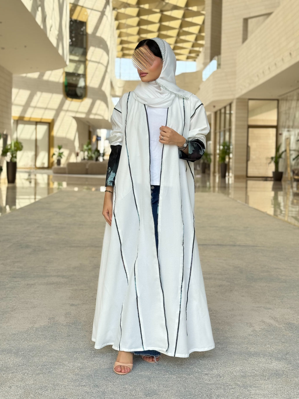 سهام ابيض - Bateel Abaya