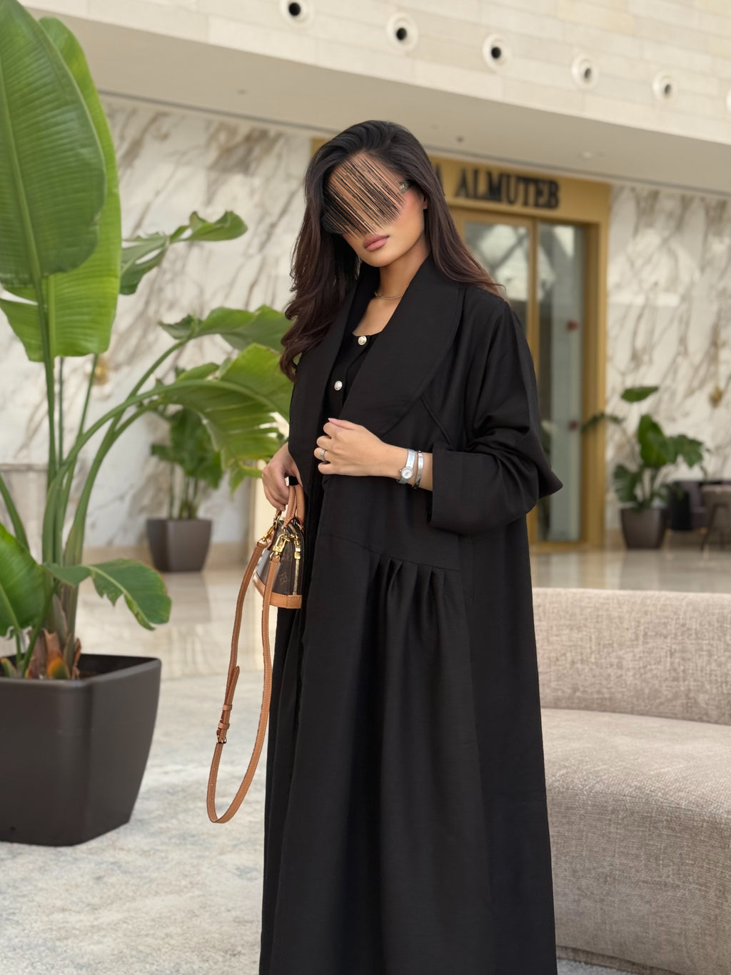 لنن اسود - Bateel Abaya