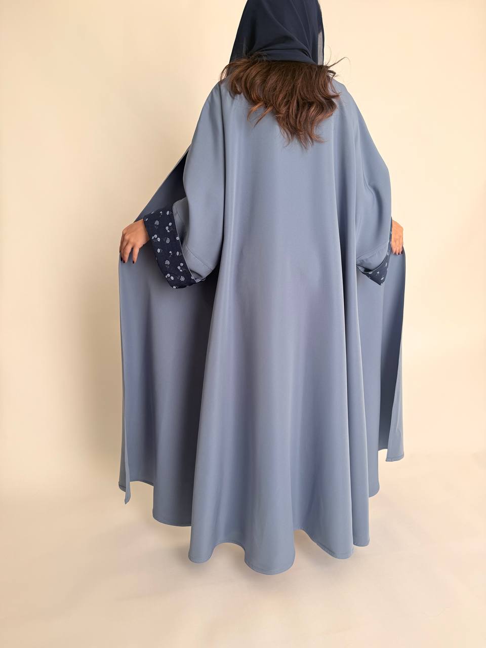 عباية ديسمبر - Bateel Abaya