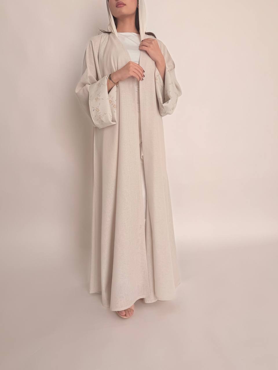 عباية اوقست - Bateel Abaya