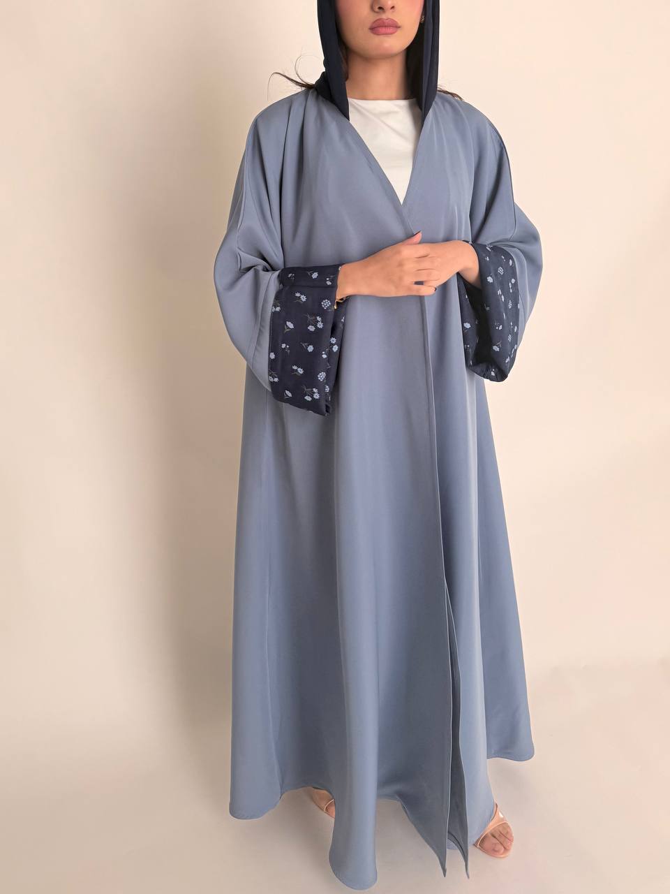 عباية ديسمبر - Bateel Abaya